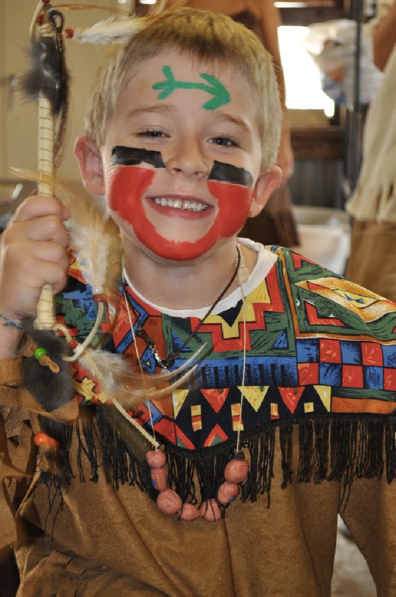 2011/10(Oct)/Women of Faith Conference in St.Paul/Halloween Fun/800x600_2011-10-31-Halloween Ian.jpg